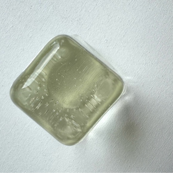 Vintage Clear Crystal Bubble Glass 4 Sided Pyramid Paperweight - Picture 9 of 12